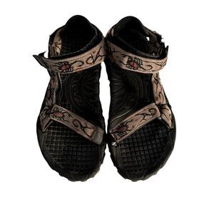 Teva Men's Scorpion Print Hiking sandals EUC
